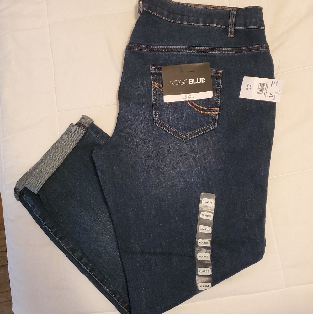 NWT Indigo Blue Maternity Crop Jeans